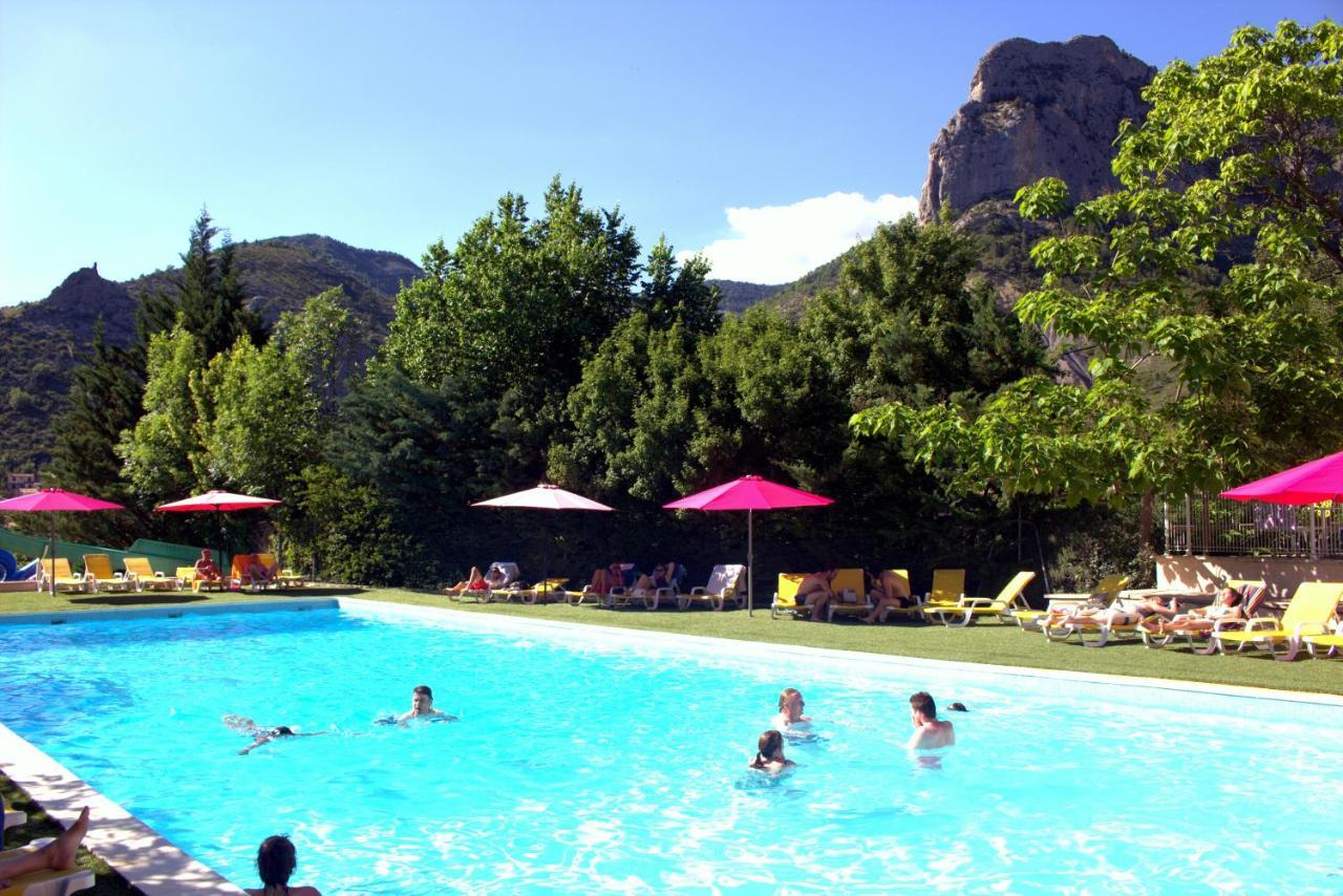 Camping Les Princes D'Orange Hotel Orpierre Exterior foto
