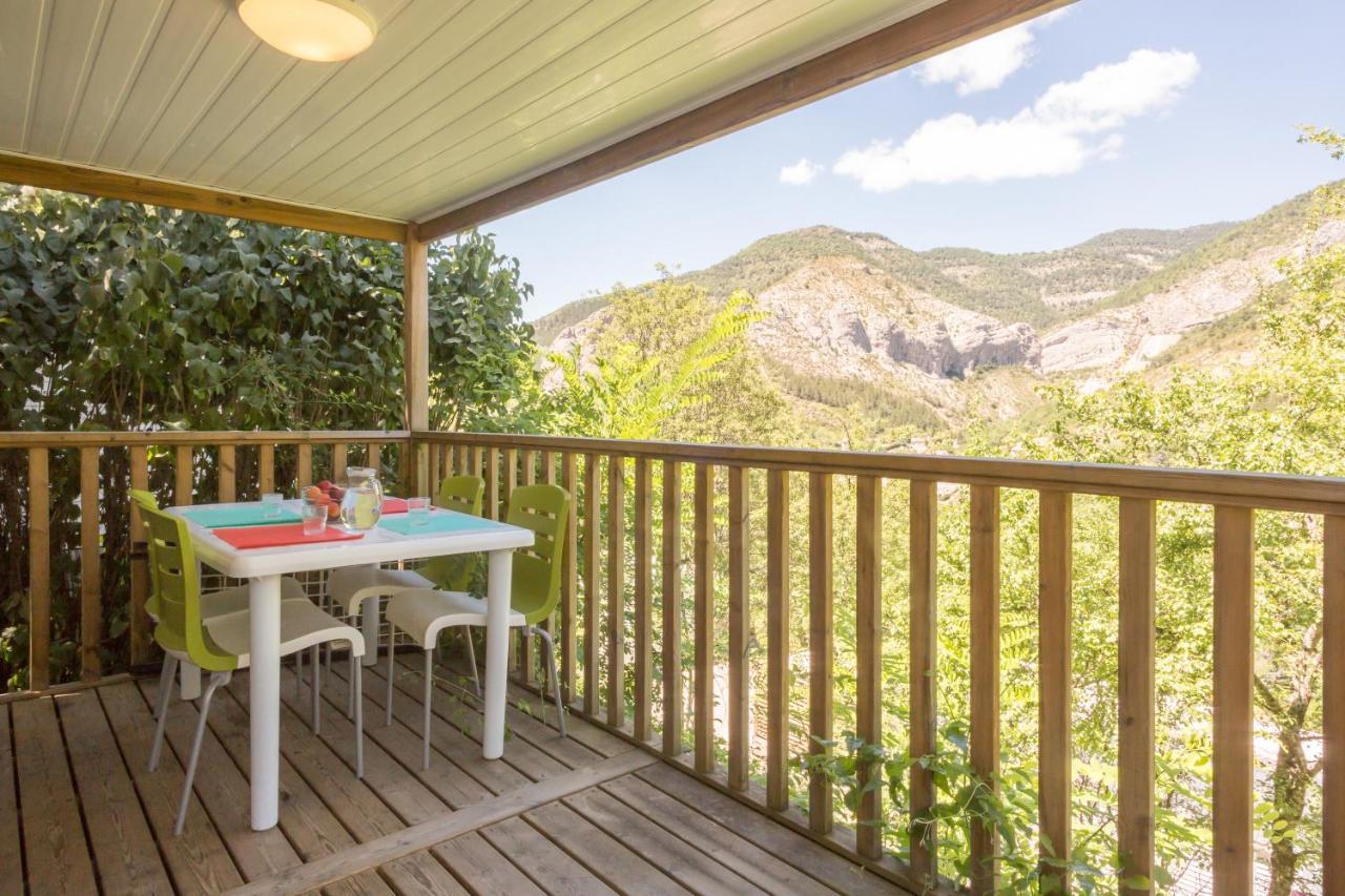 Camping Les Princes D'Orange Hotel Orpierre Exterior foto