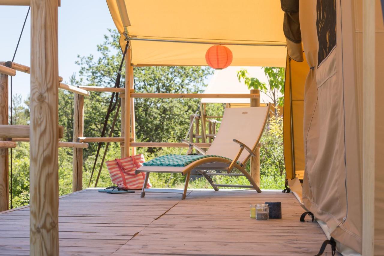Camping Les Princes D'Orange Hotel Orpierre Exterior foto