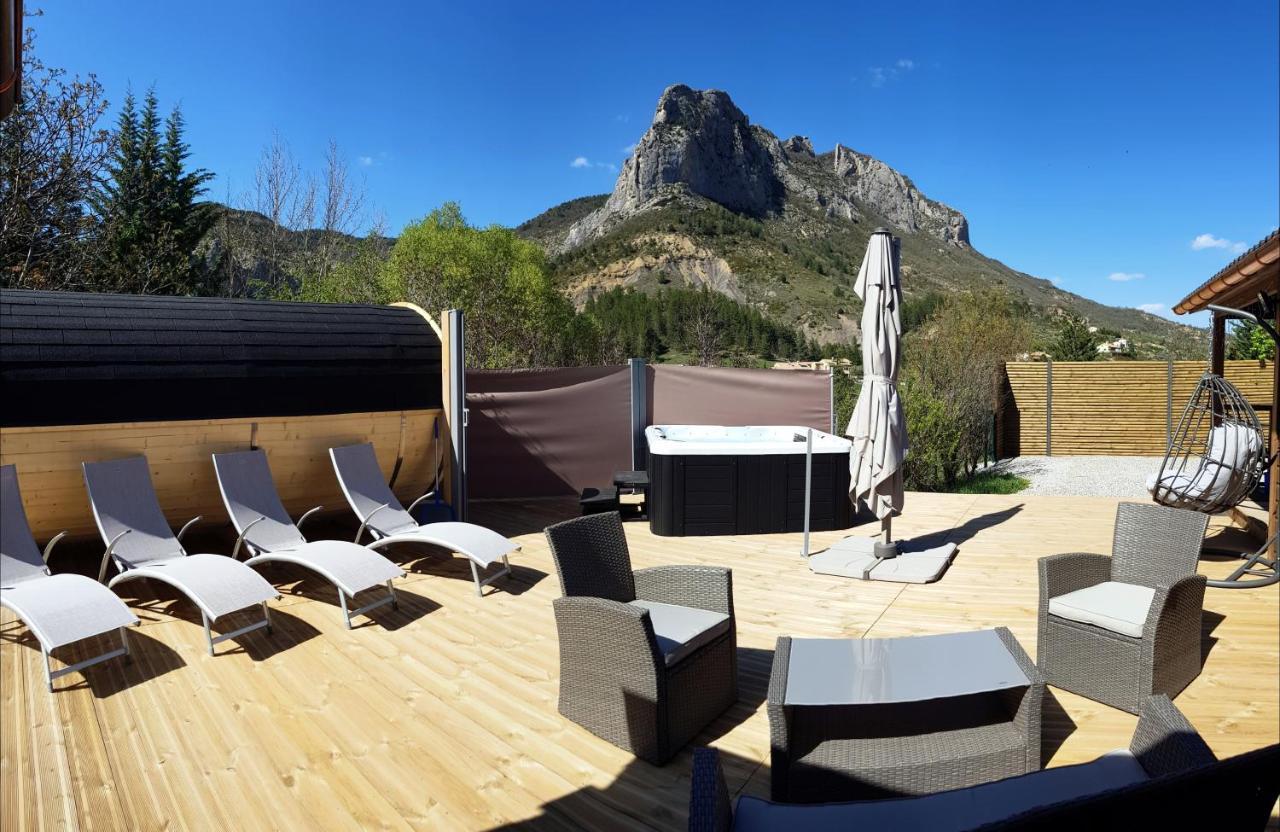 Camping Les Princes D'Orange Hotel Orpierre Exterior foto
