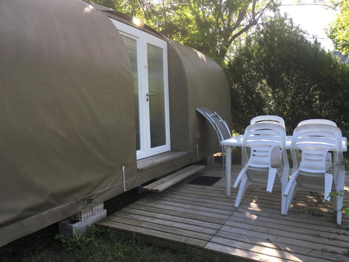 Camping Les Princes D'Orange Hotel Orpierre Exterior foto