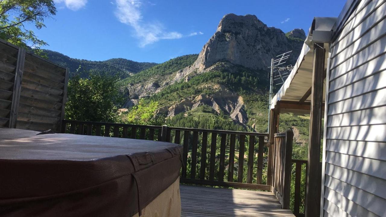 Camping Les Princes D'Orange Hotel Orpierre Exterior foto